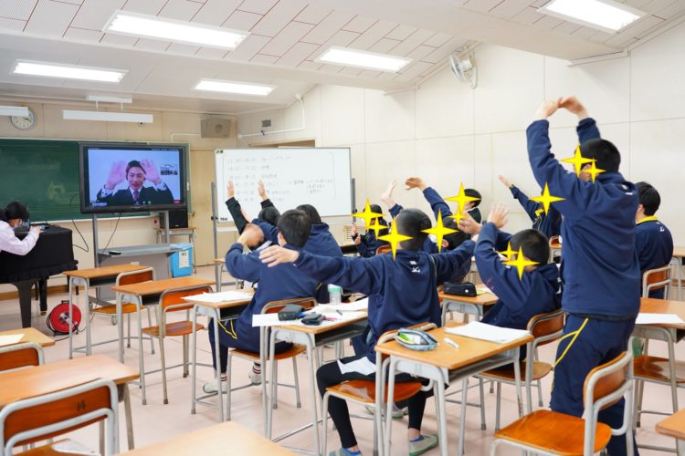 横浜市立鴨志田中学校でオンライン職業講話を開催しました！【クラファン支援第1弾】