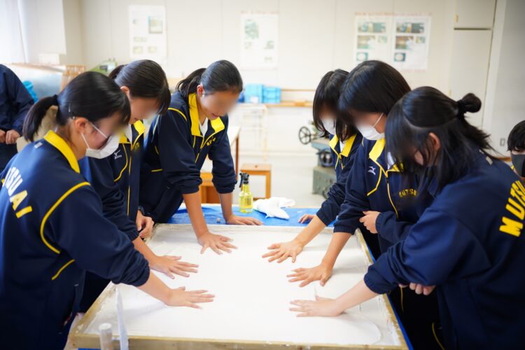 藤沢市立六会中学校にて来校・体験型職業講話を開催しました！